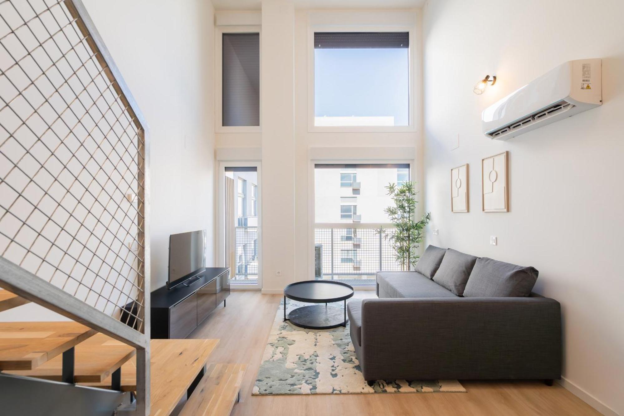 Appartement Loft Reformado Industrial Con Garaje Alquiler Temporal à Madrid Extérieur photo
