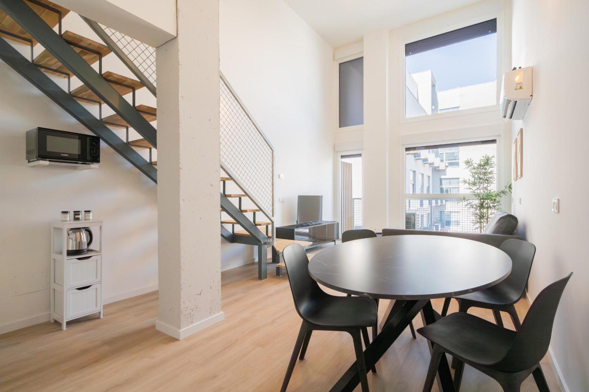 Appartement Loft Reformado Industrial Con Garaje Alquiler Temporal à Madrid Extérieur photo